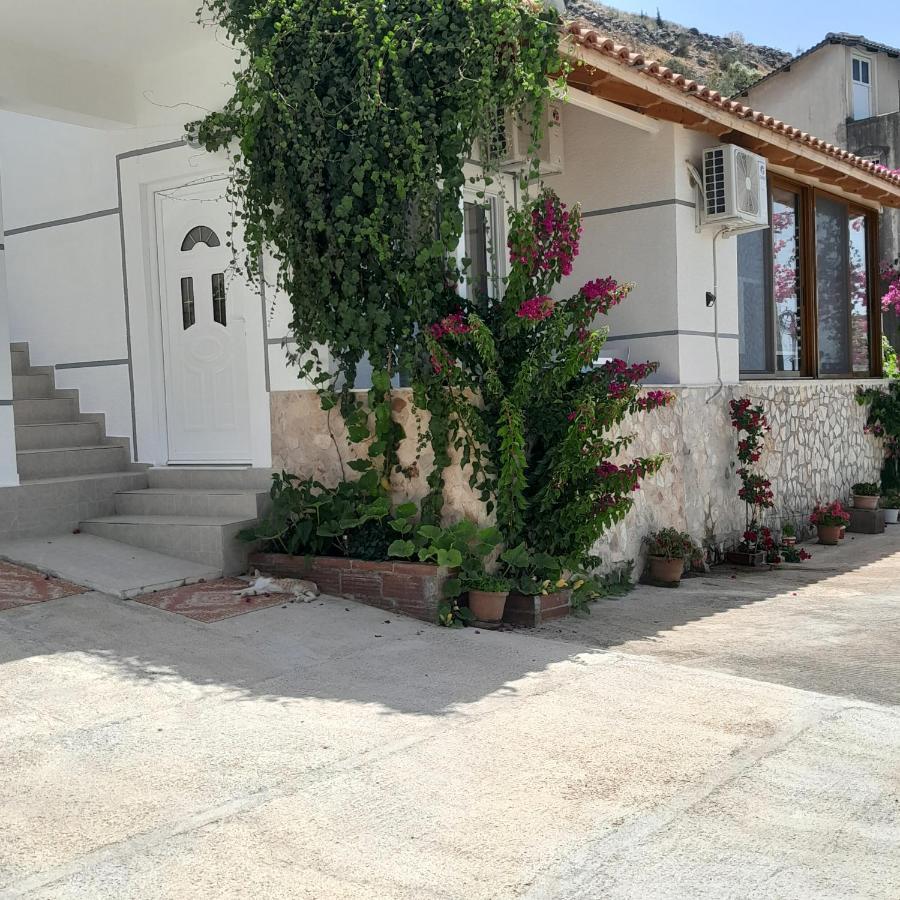 Luxury Dennis Home ซารานเดอ ภายนอก รูปภาพ